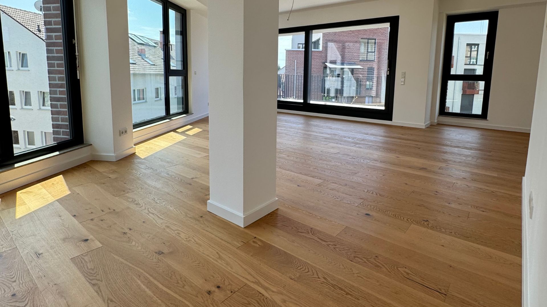 Loft House – offener Grundriss mit Eichenholzdielen